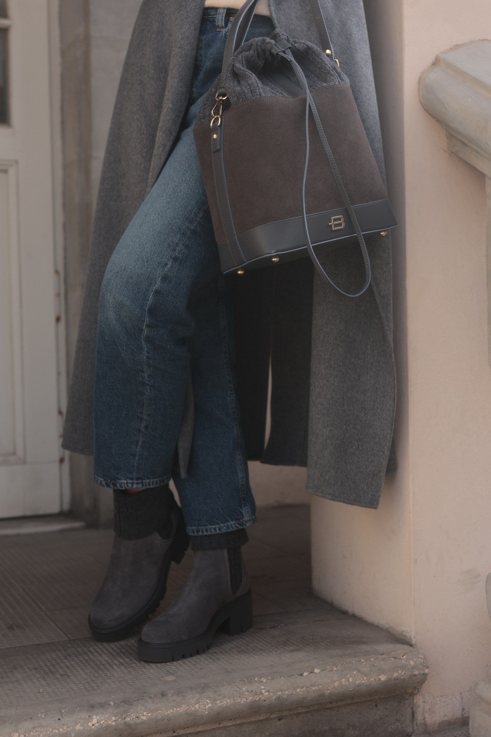 מגפון גרב-אפור