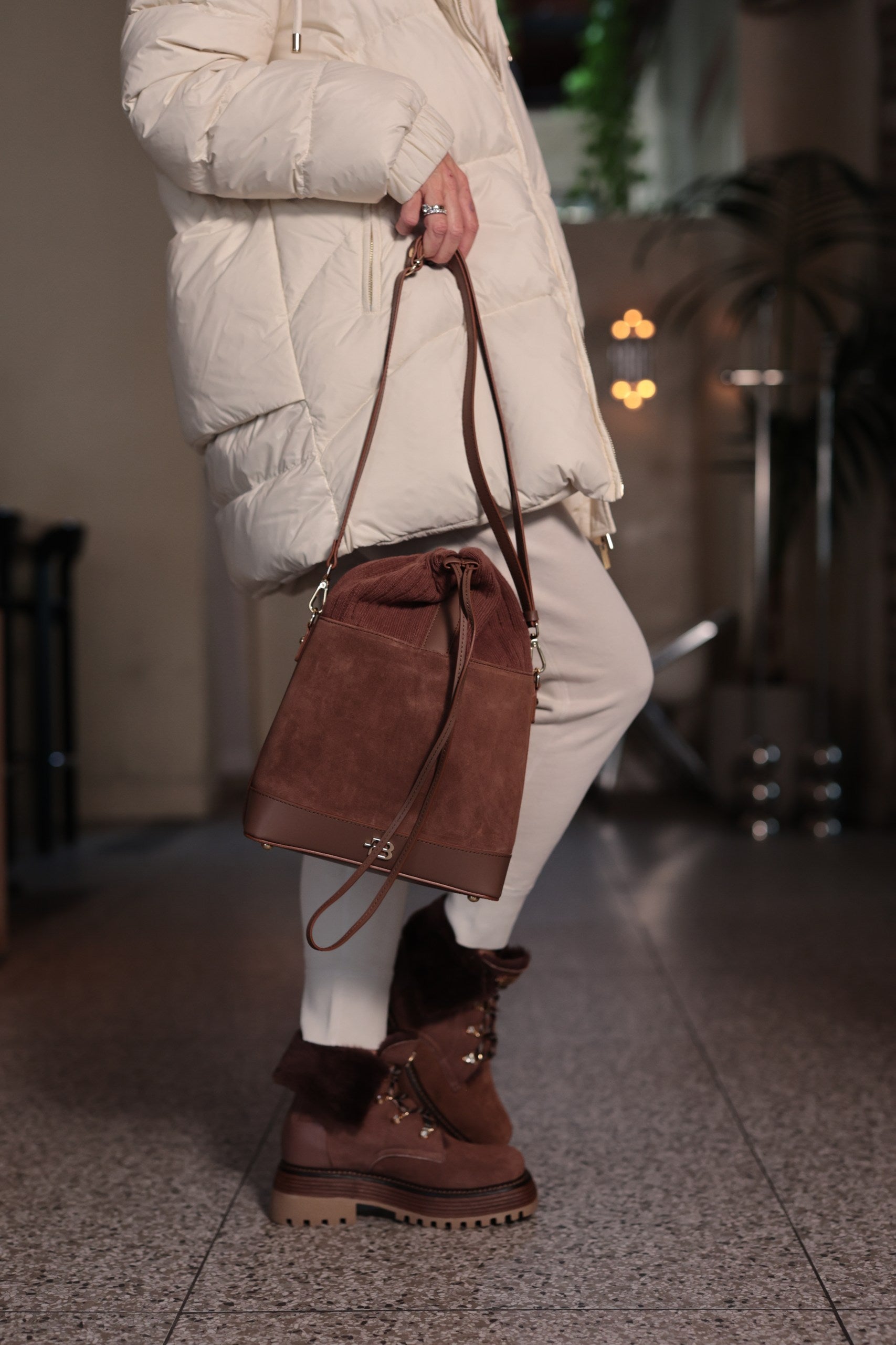 תיק זמש+צמר-טואופ