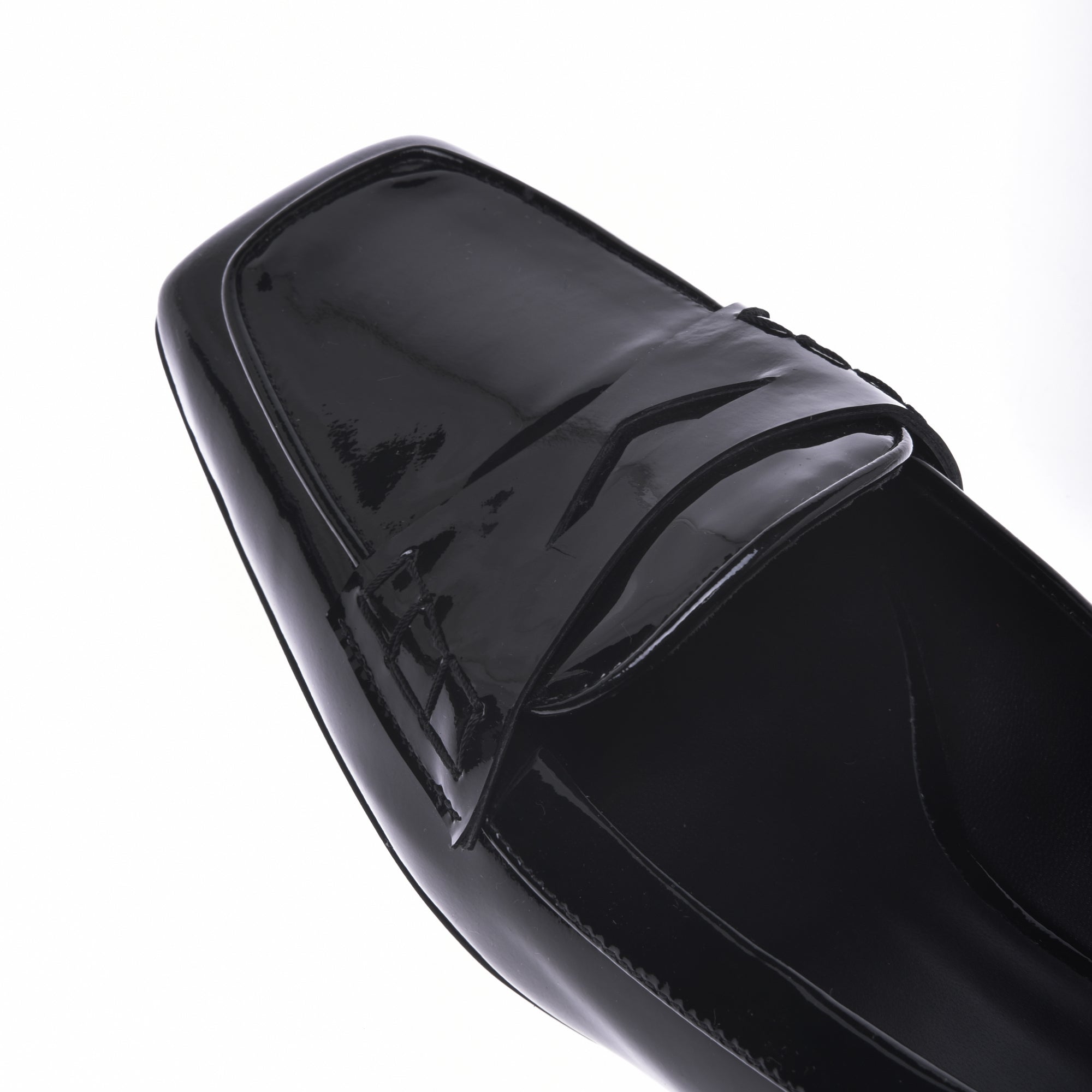 מוקסין קלאסי עקב-שחור