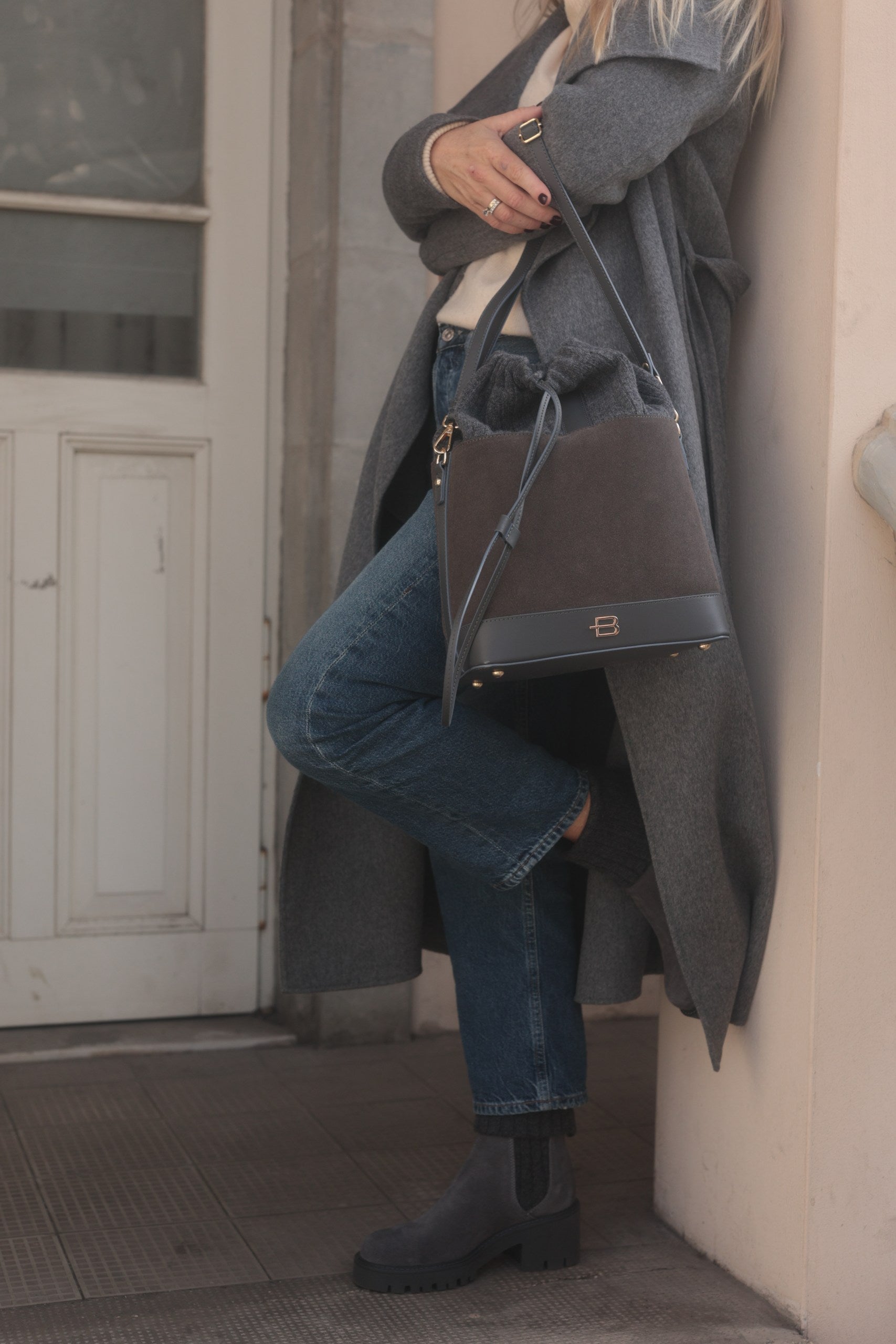 תיק זמש+צמר-אפור