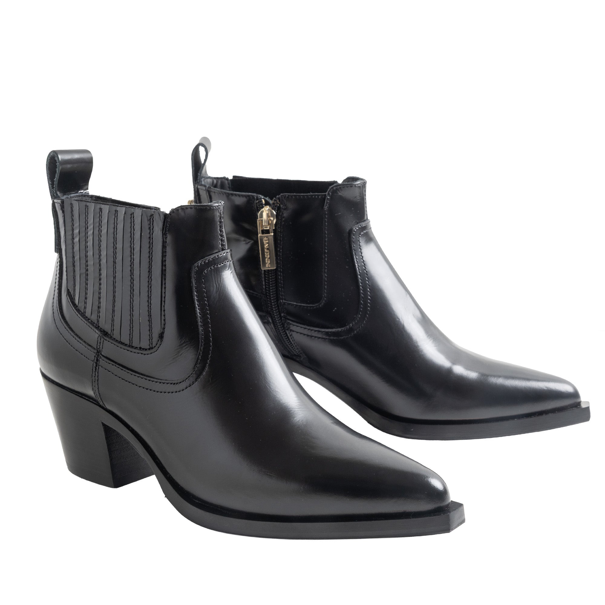 מגפון בוקרים קצר-שחור